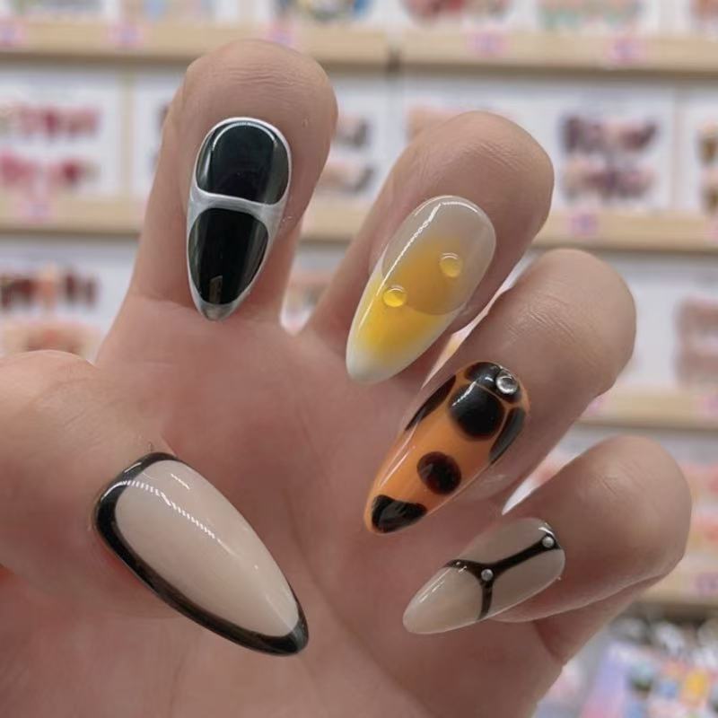 Almond Shape Nails No.127