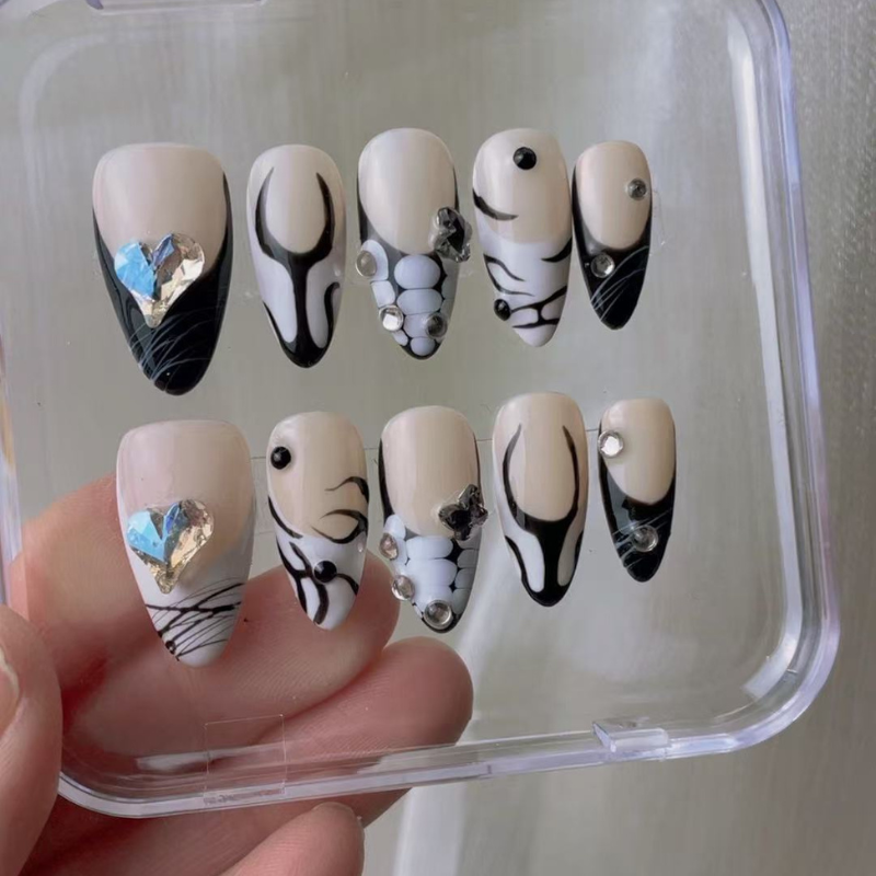 Almond style press on nails 02
