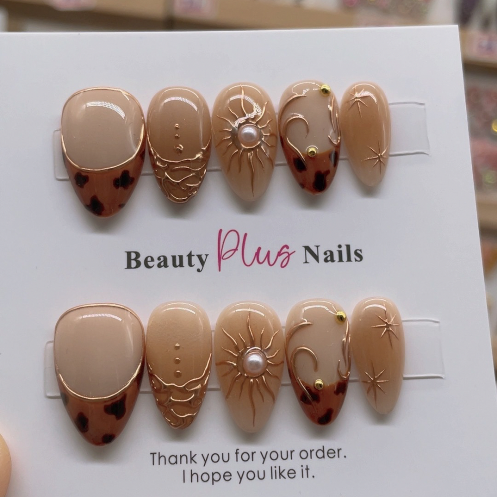 Almond 3d style nails No.55