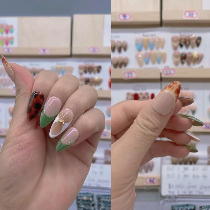 Almond Shape Nails No.113