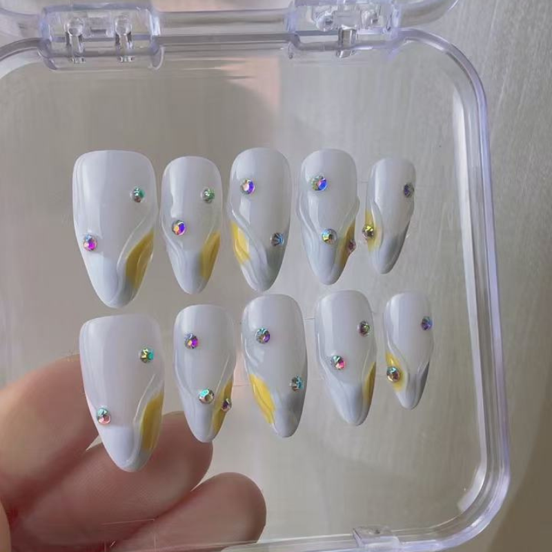 Almond style press on nails 06