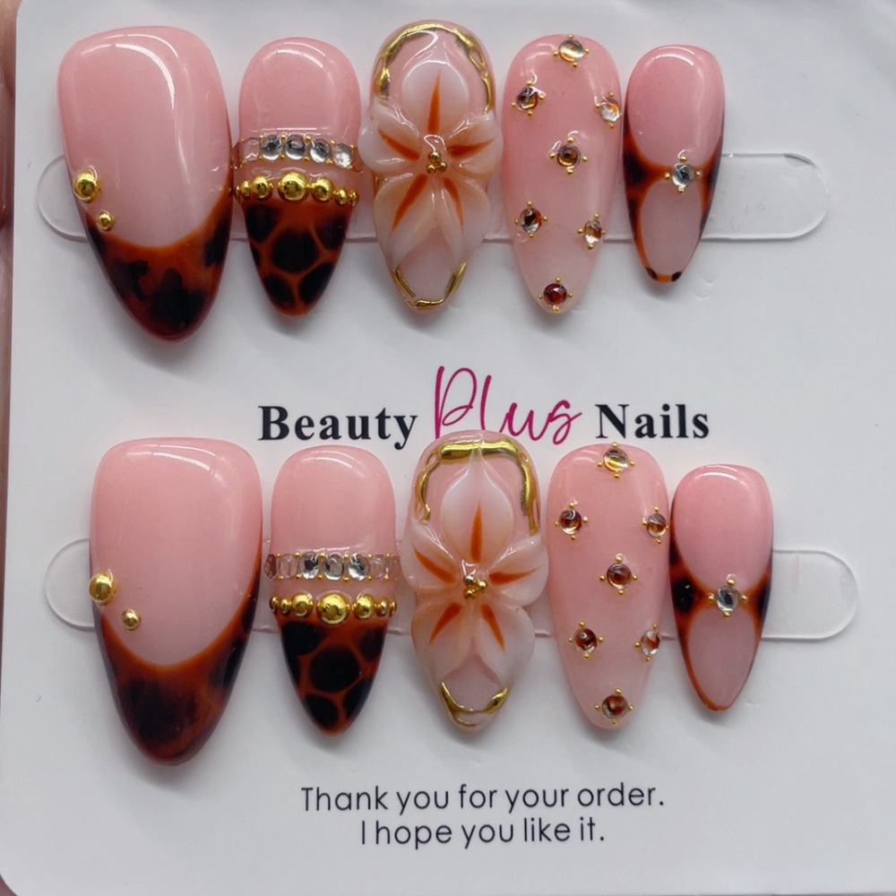 Almond Shape Nails No.121
