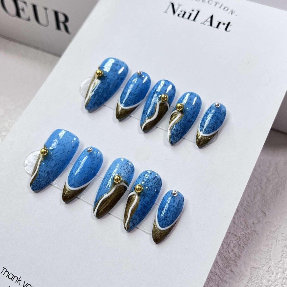 Almond style press on nails 08