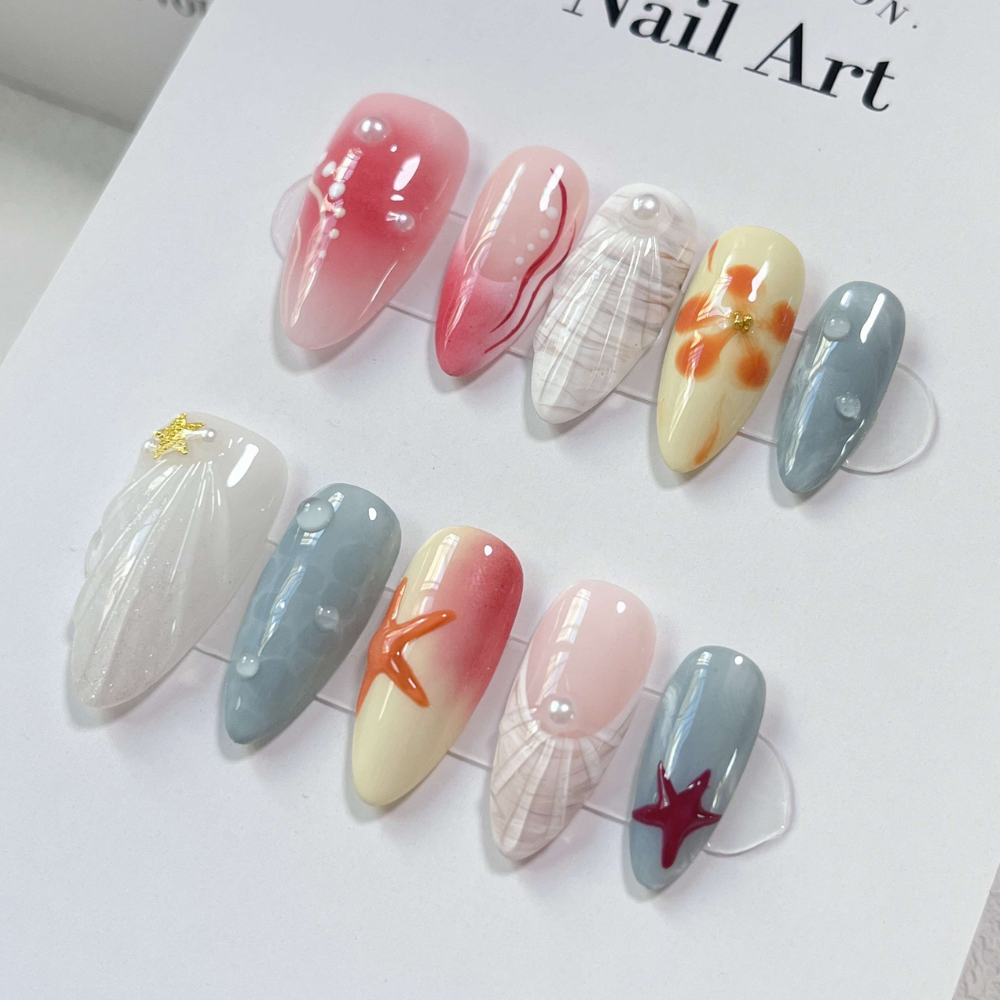 Almond 3d style nails 18