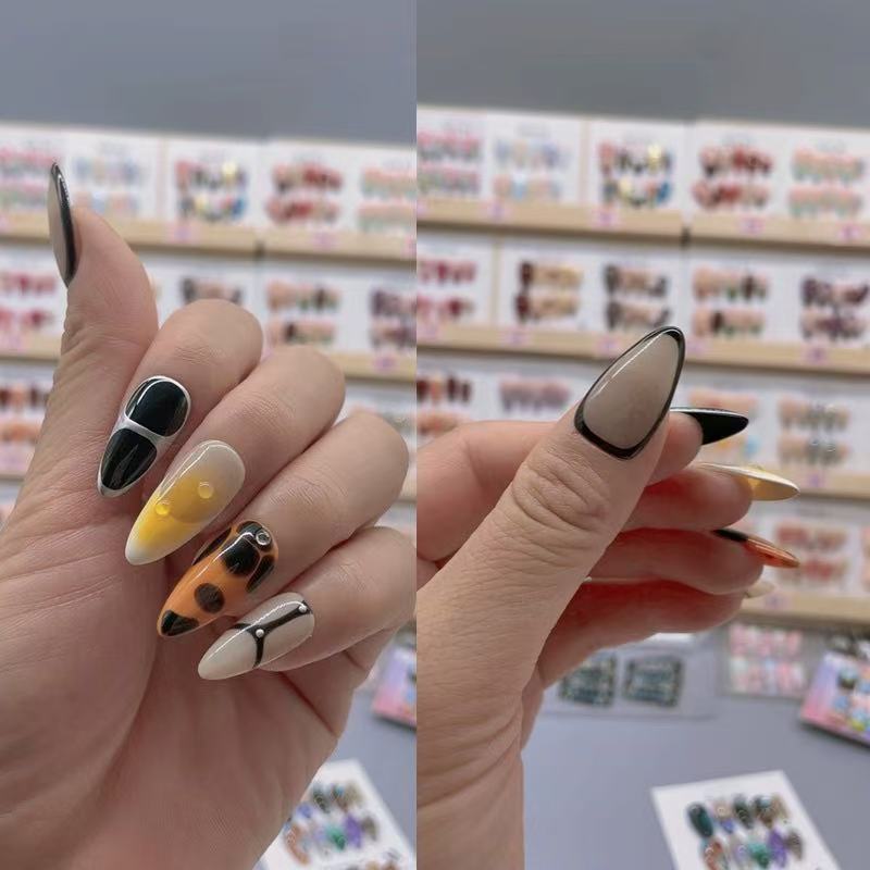 Almond Shape Nails No.127