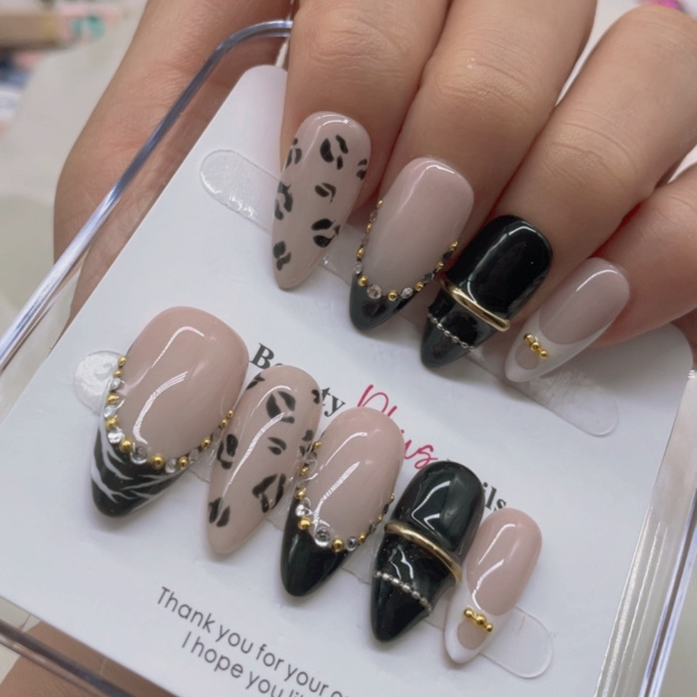 Almond Shape Nails No.182
