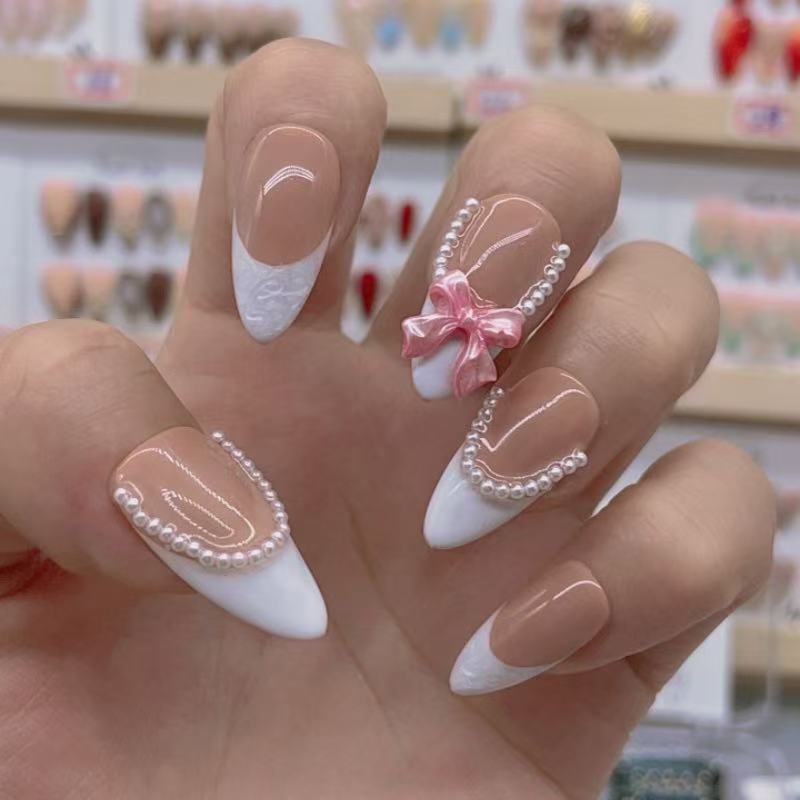 Almond Shape Nails No.117