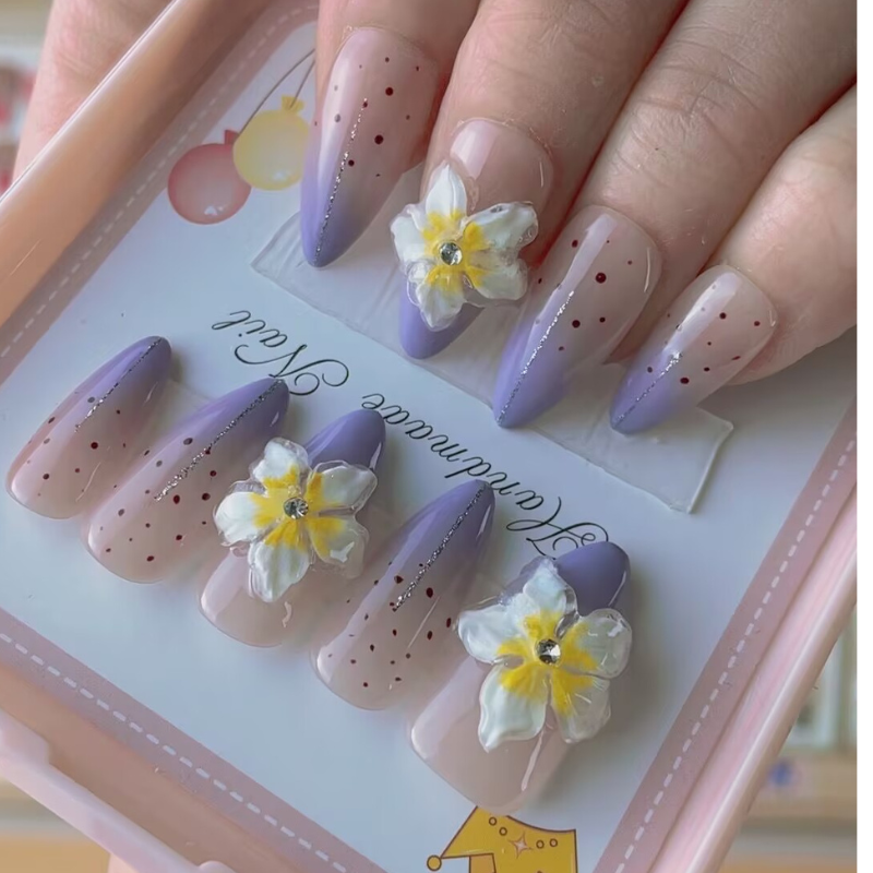 Almond Shape Nails No.144