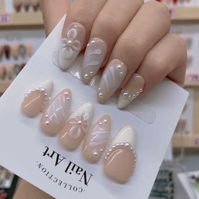 Almond Shape Nails No.114