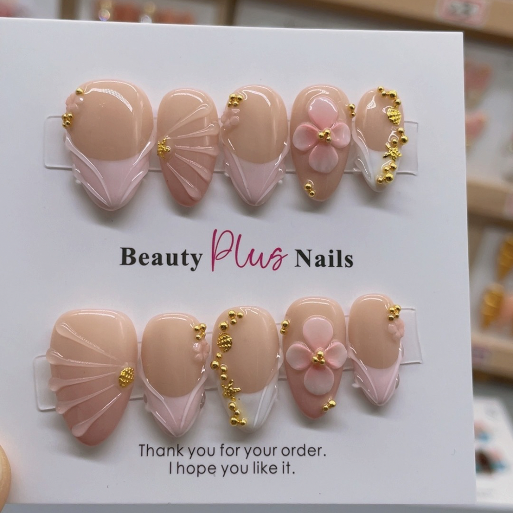 Almond Shape Nails No.95