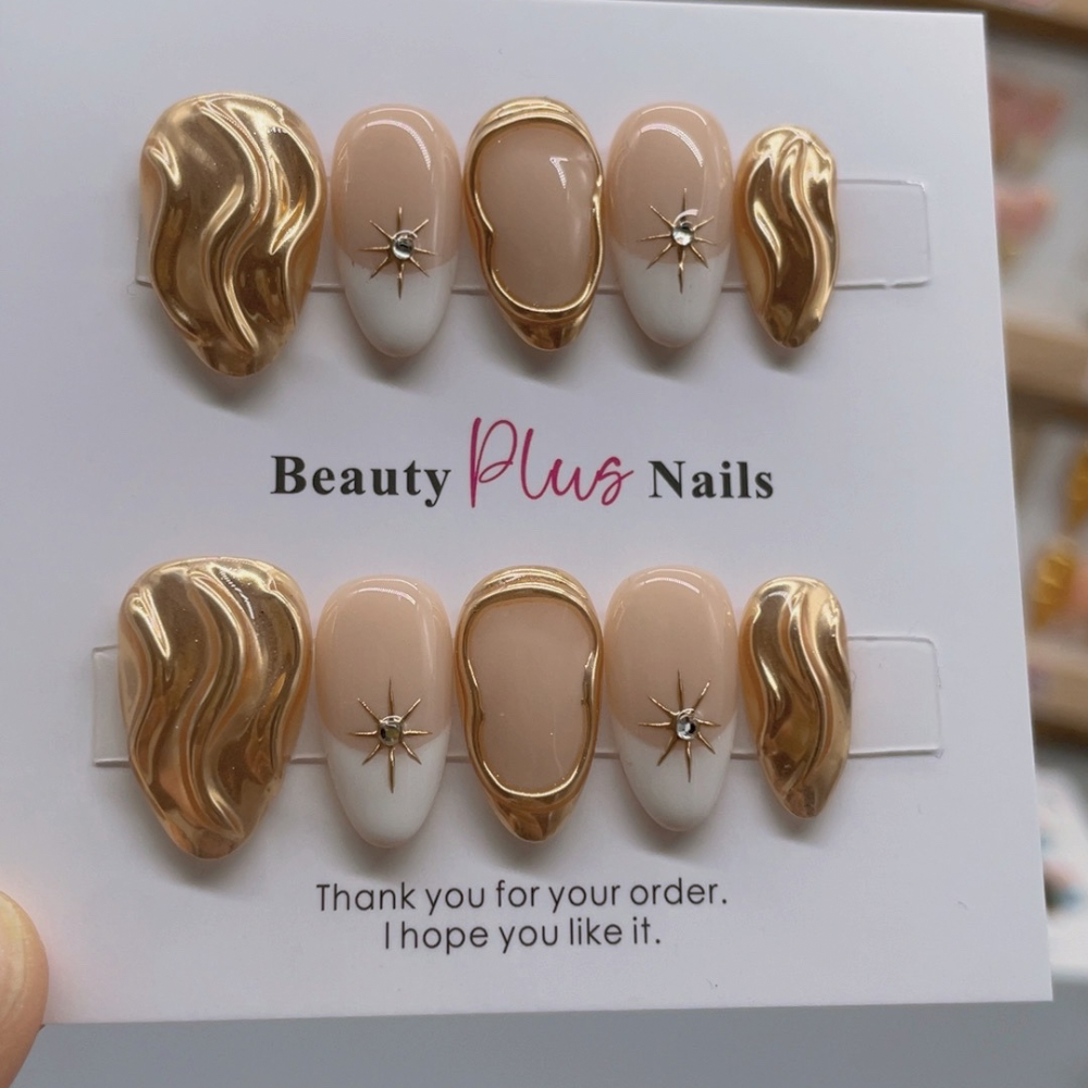 Almond 3d style nails No.35