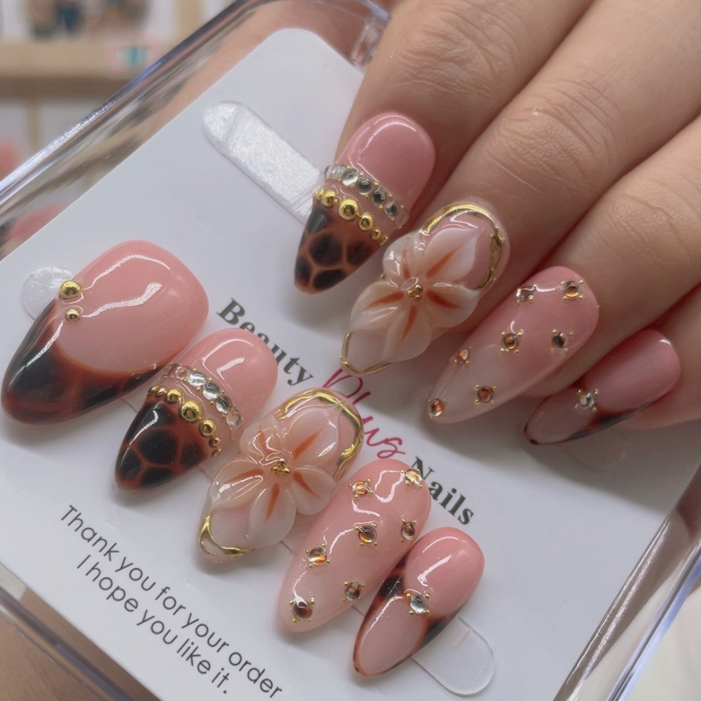 Almond Shape Nails No.121