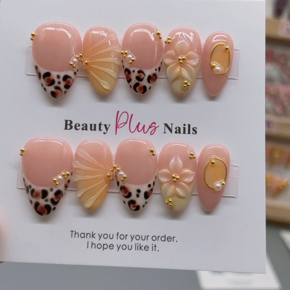 Almond Shape Nails No.96