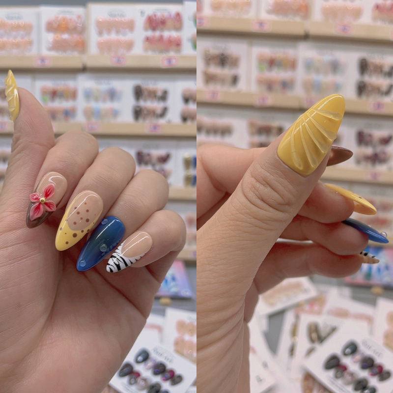 Almond Shape Nails No.111
