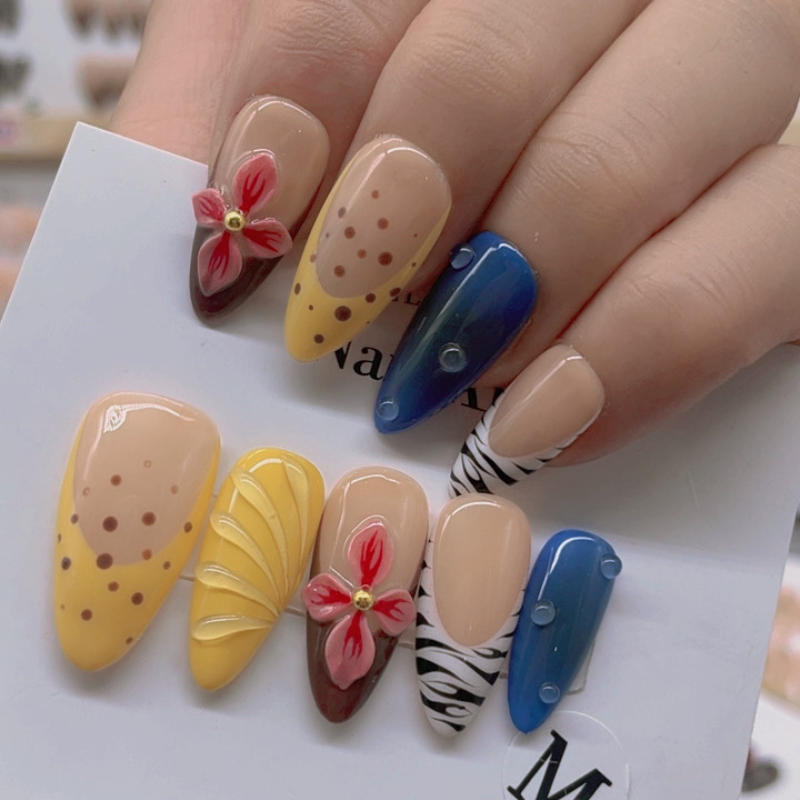 Almond Shape Nails No.111