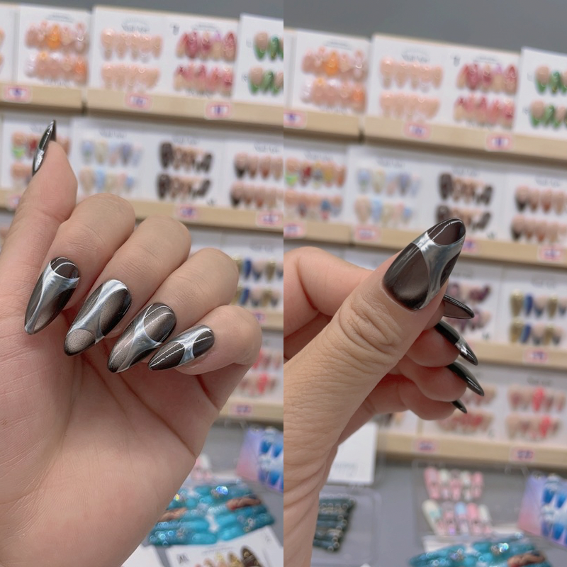 Almond Shape Nails No.109