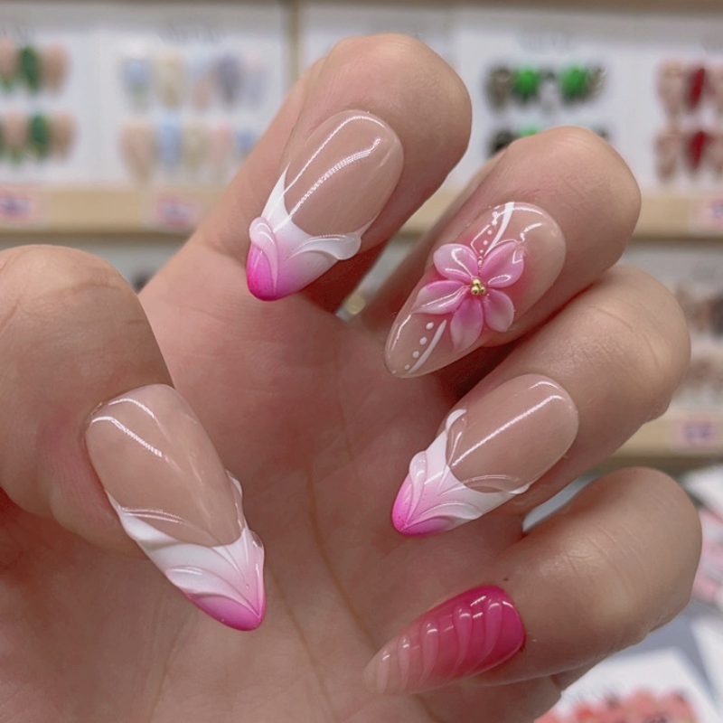 Almond Shape Nails No.102