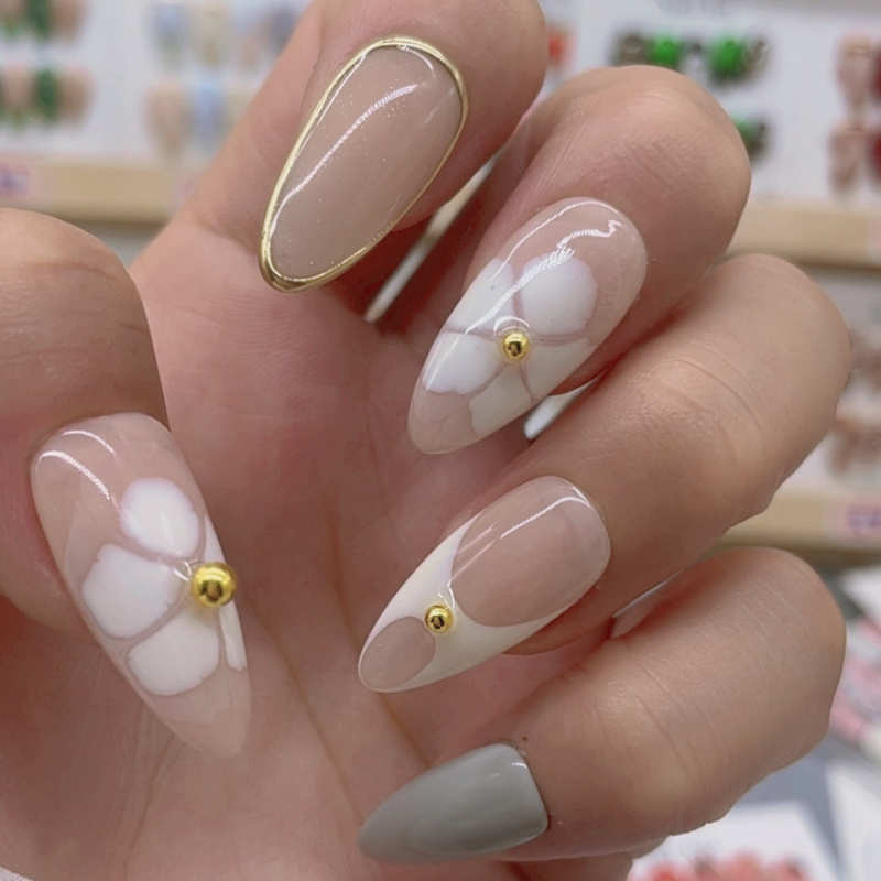 Almond Shape Nails No.103