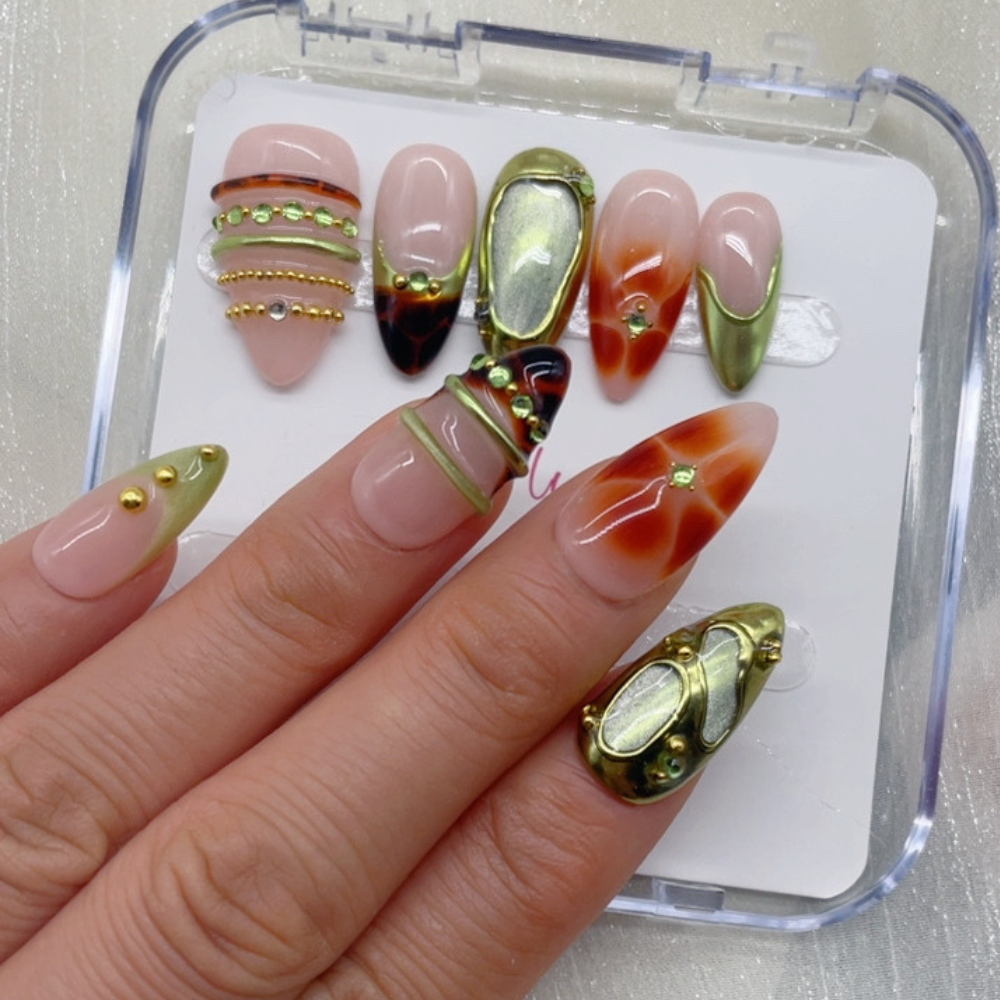 Almond Shape Nails No.111