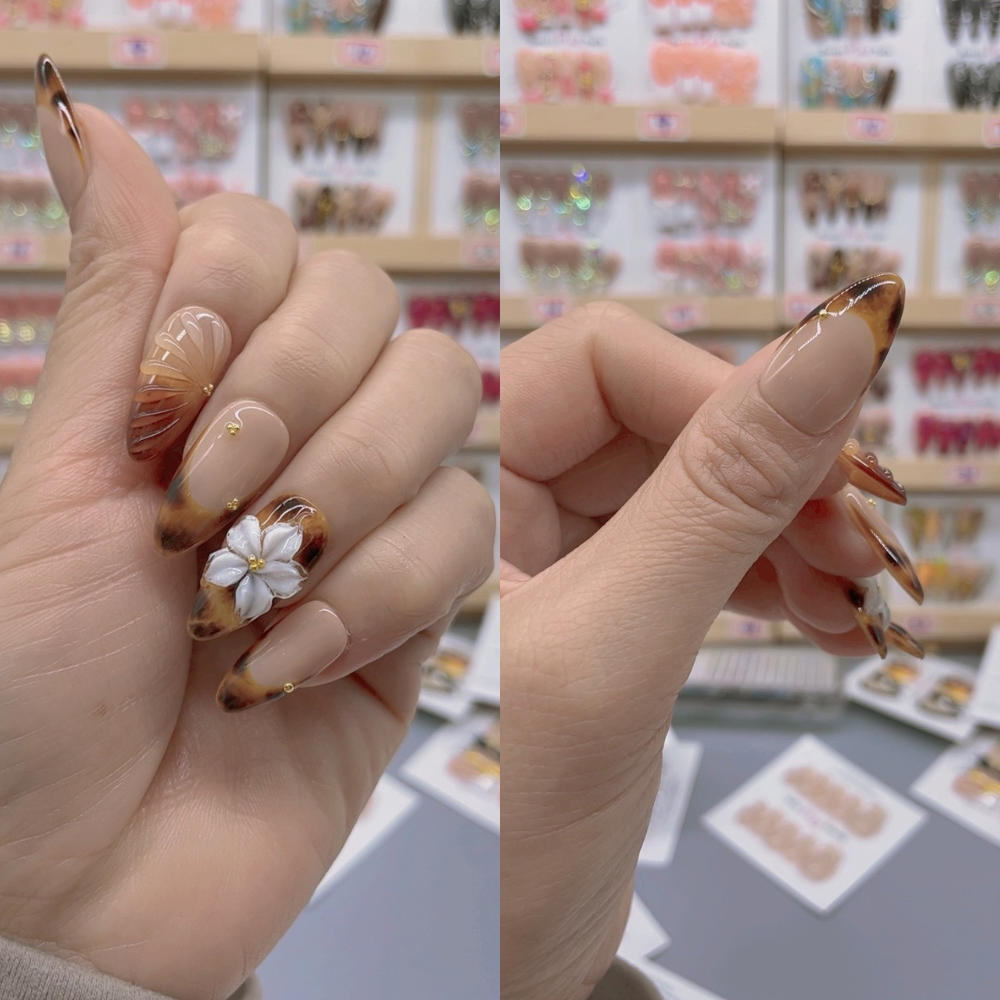 Almond Shape Nails No.117