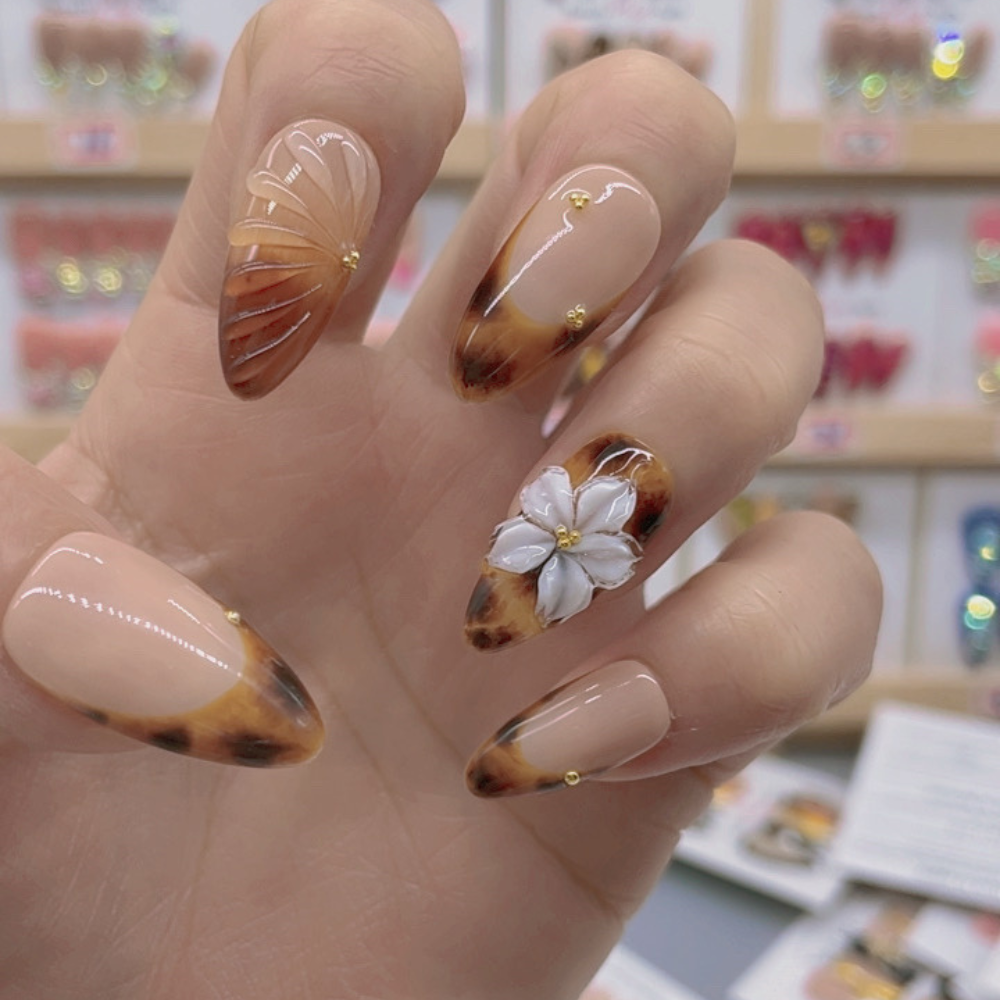 Almond Shape Nails No.117
