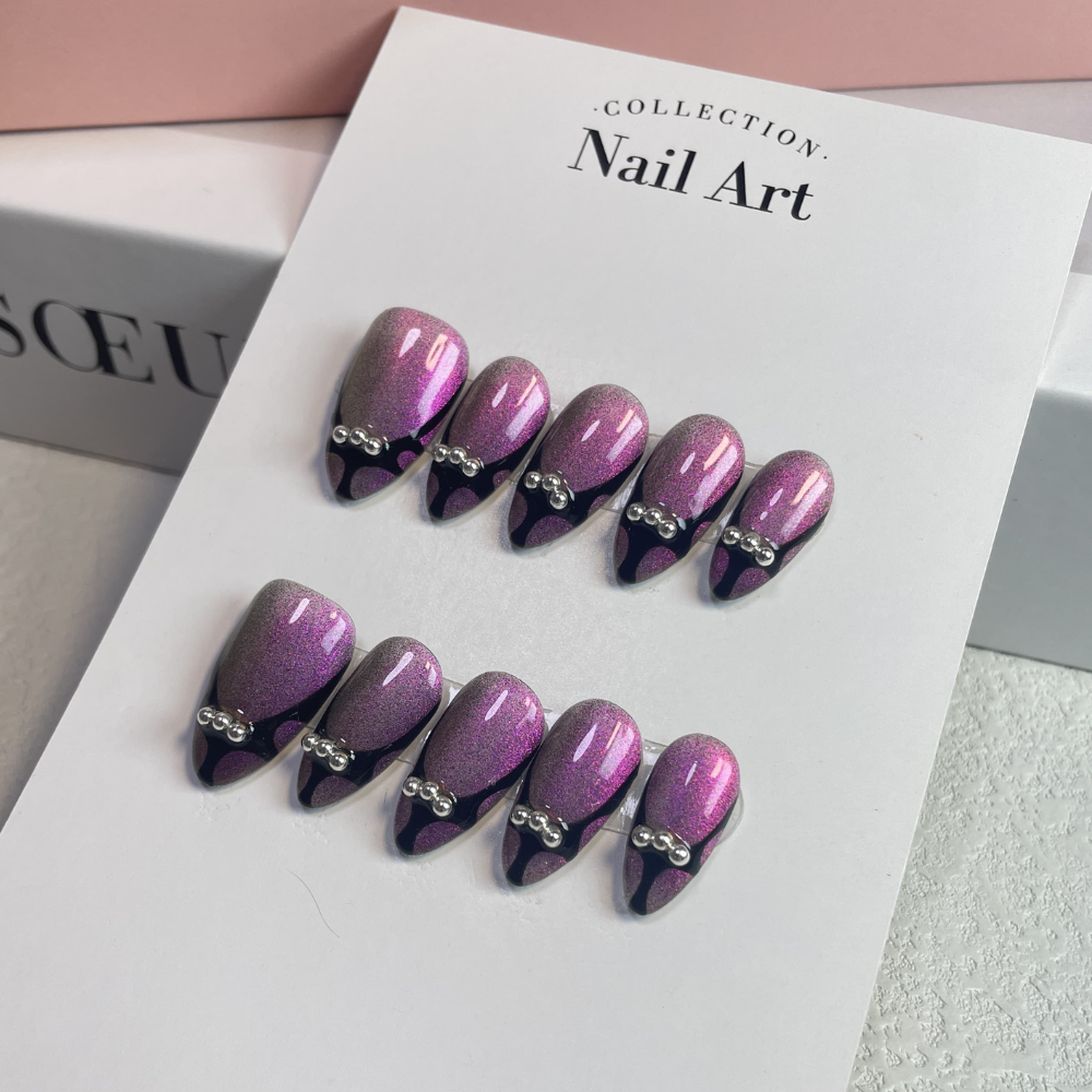 Almond 3d style nails 44