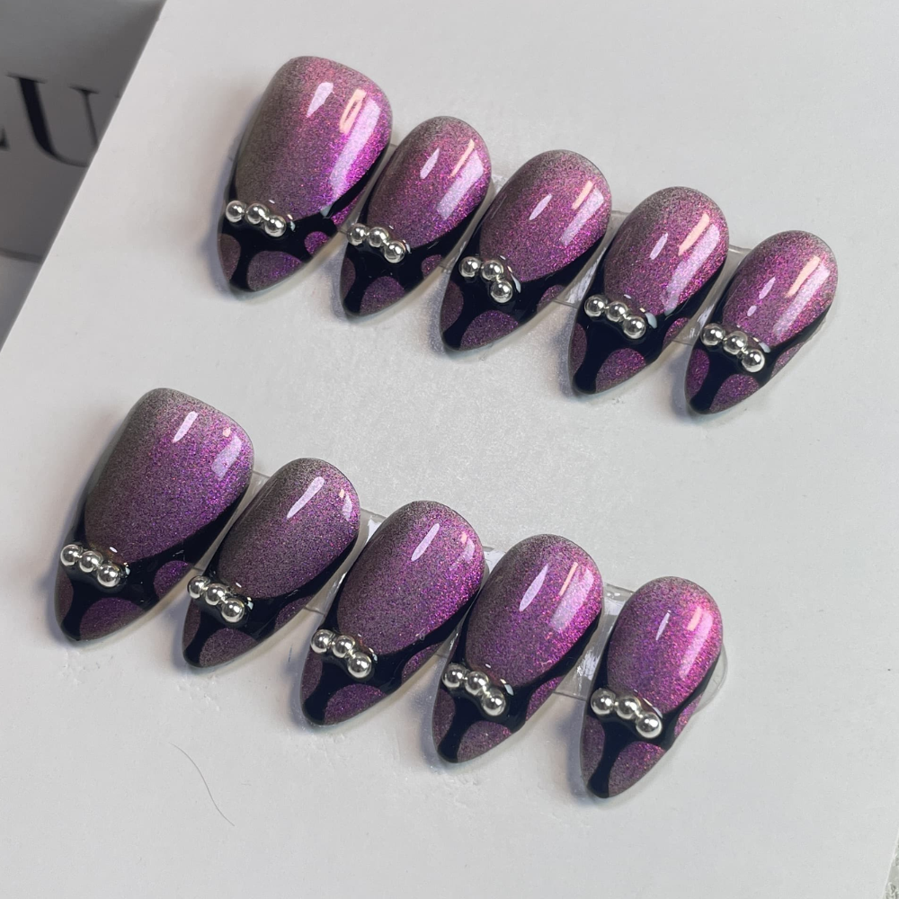 Almond 3d style nails 44