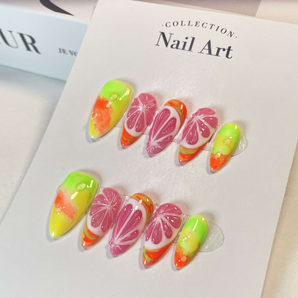 Almond 3d style nails 55